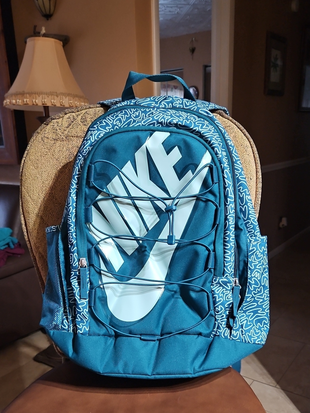 Nike Hayward Scribble Geode Teal Blue White School Book Bag Backpack Travel 26L